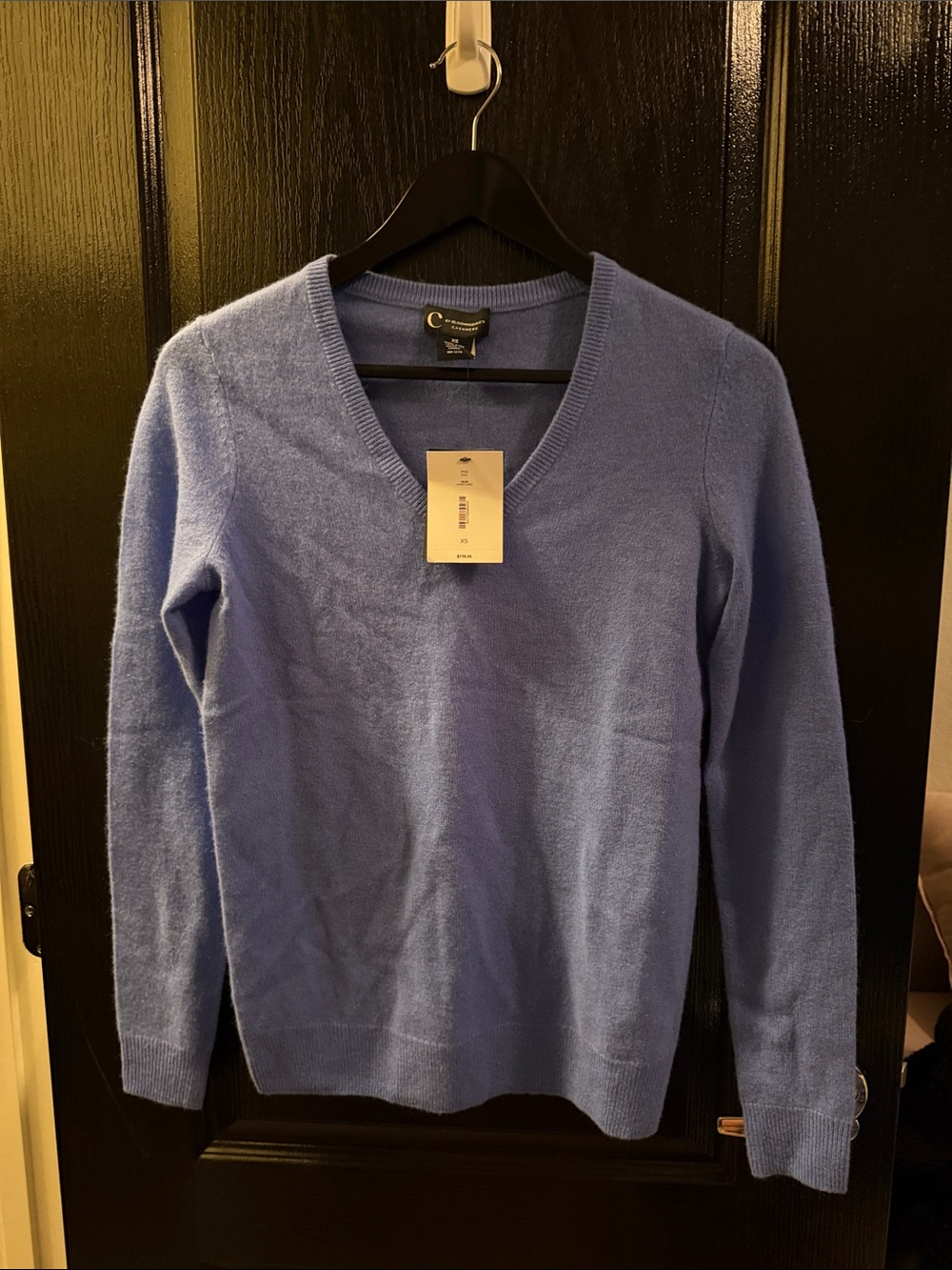 C By Bloomingdale’s Cashmere V-neck Sweater XS